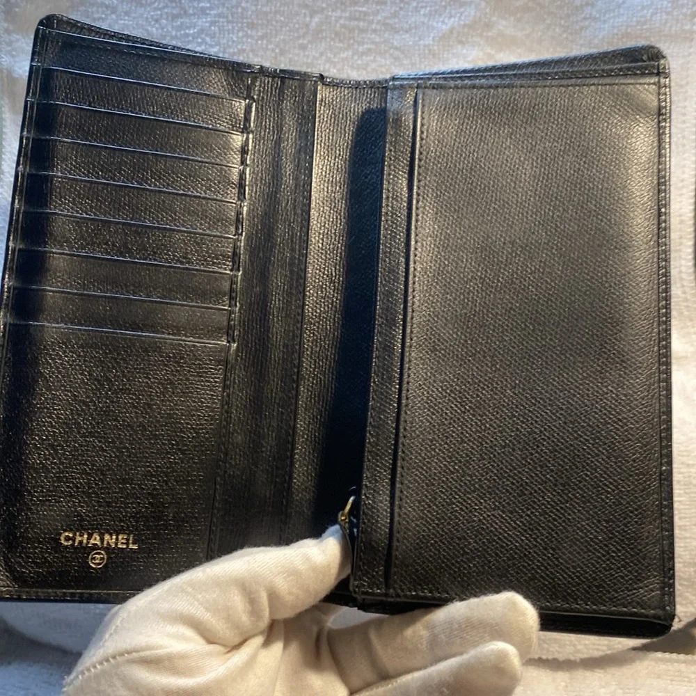 Chanel Blk CC Button Long Wallet w box & authentication card